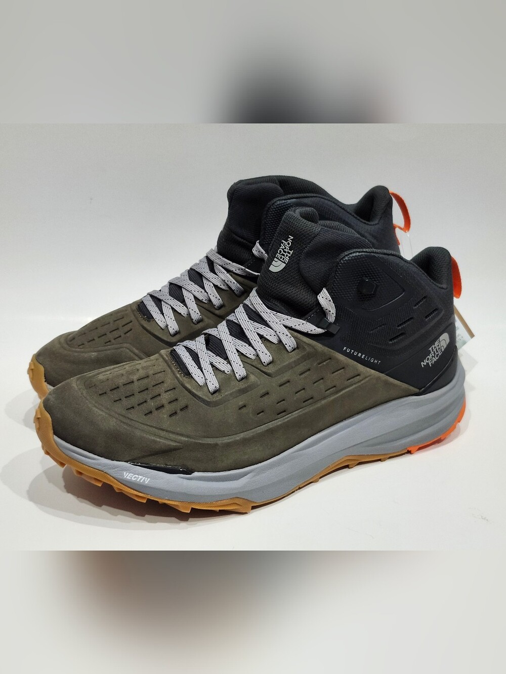 The North Face Vectiv Exploris 2 Mid Futurelight Size 14 Men's Taupe Green NWT